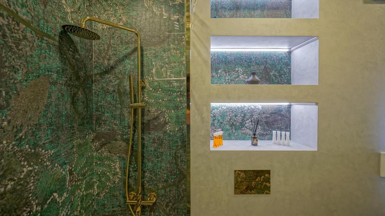 Kua Luxury Loft Coresi דירה