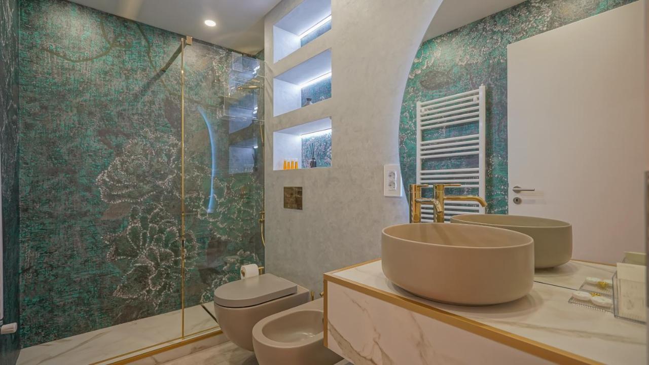 Kua Luxury Loft Coresi דירה