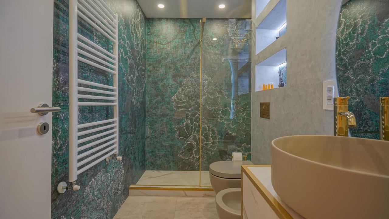 Kua Luxury Loft Coresi דירה